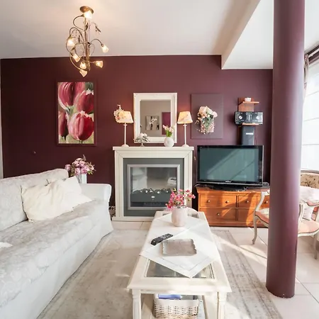 De Tulp By Interhome דירה